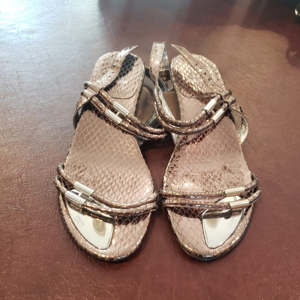 Stuart Weitzman Size 8 NWOT